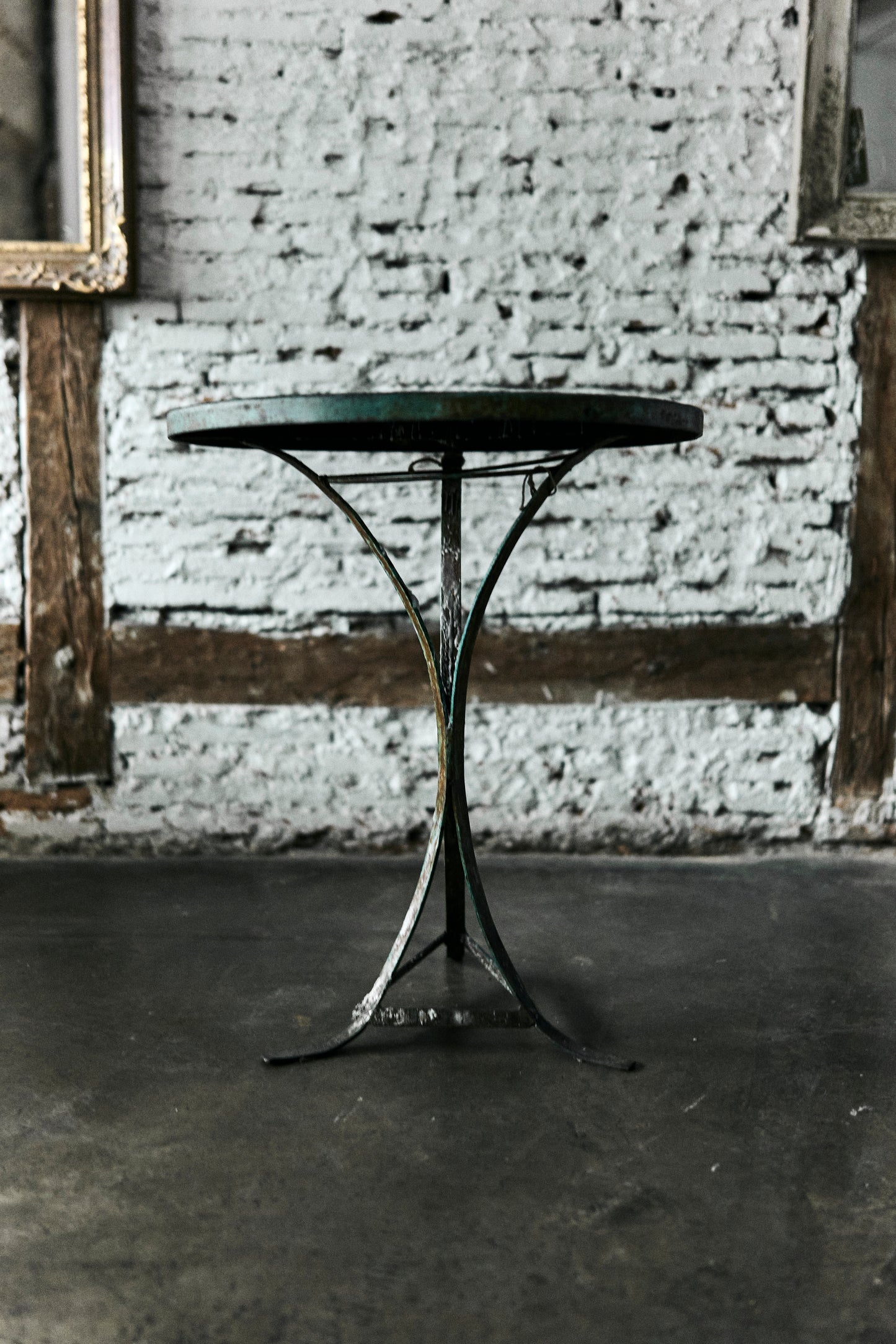 Mesa Jardín Francia S. XX