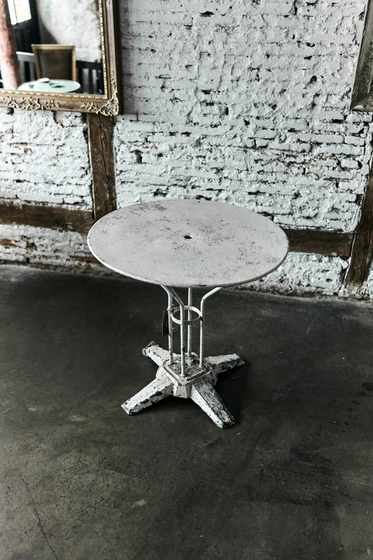 Mesa Jardín Francia 1930